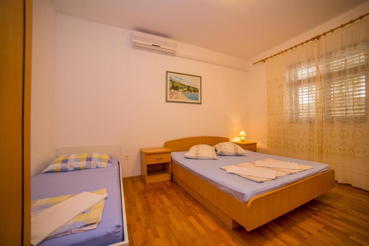 Apartments Emil لوكفا روجوزنيكا المظهر الخارجي الصورة