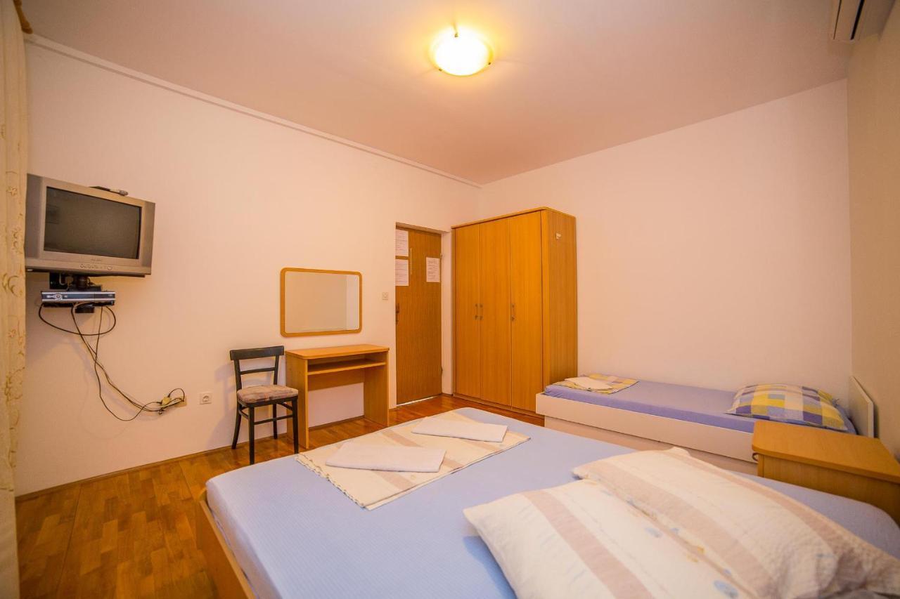 Apartments Emil لوكفا روجوزنيكا المظهر الخارجي الصورة
