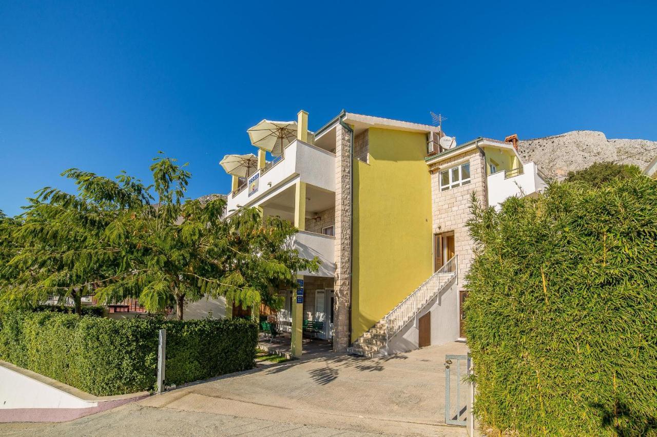 Apartments Emil لوكفا روجوزنيكا المظهر الخارجي الصورة