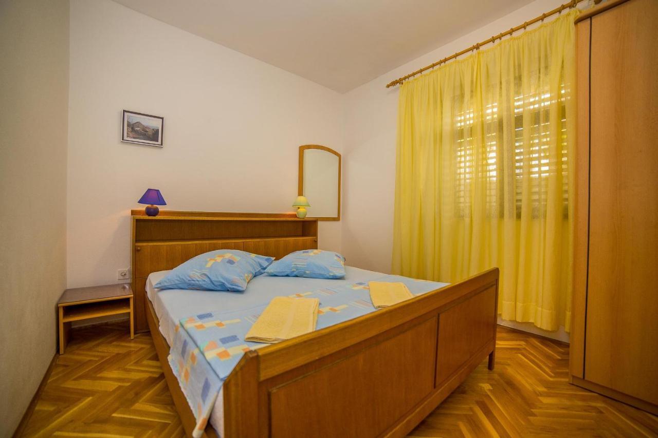 Apartments Emil لوكفا روجوزنيكا المظهر الخارجي الصورة