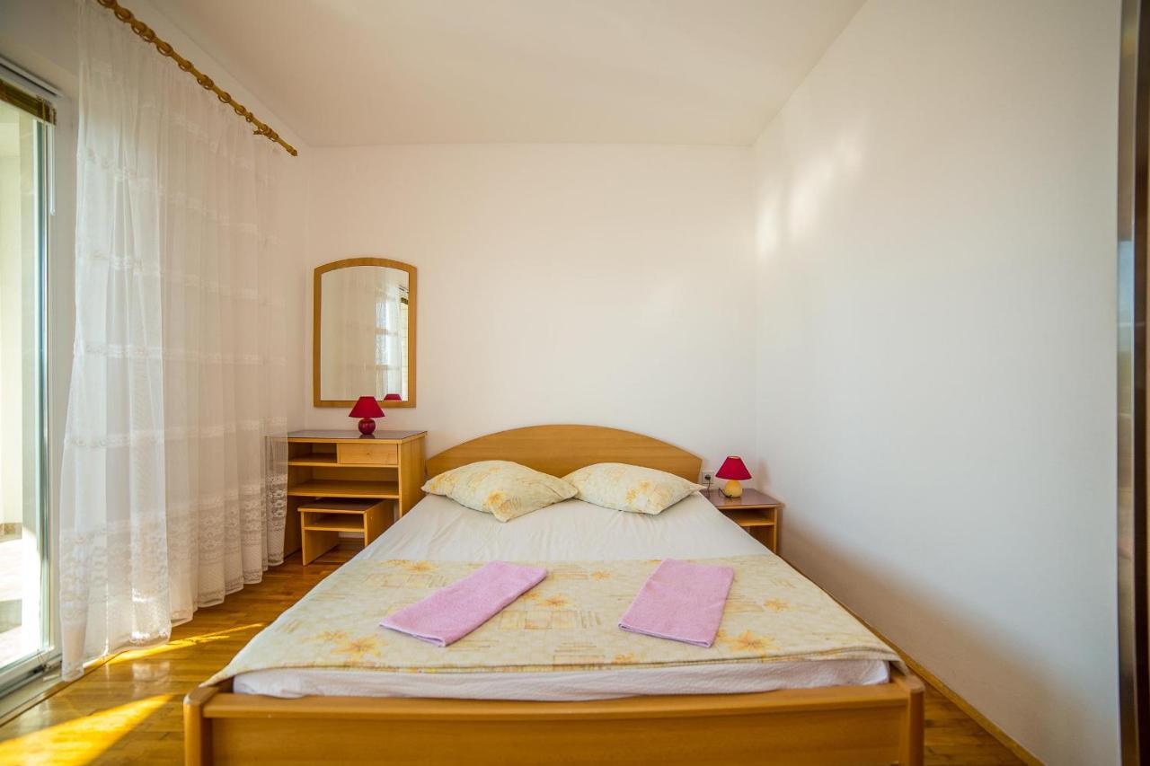 Apartments Emil لوكفا روجوزنيكا المظهر الخارجي الصورة